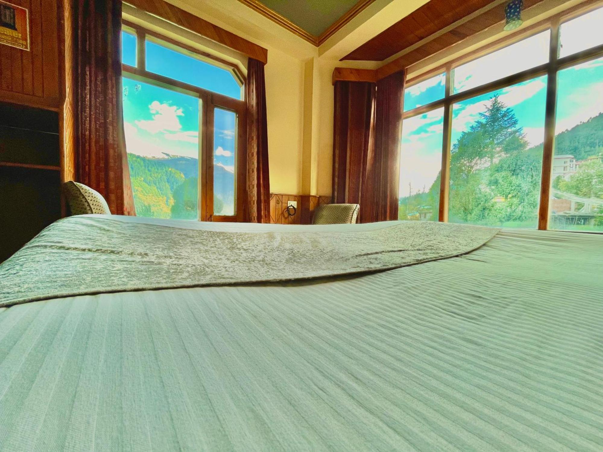 Woods Villa Cottages Manali - 1,2,3,4 Cottages & Villas Available In Manali With Scenic Mountain View ภายนอก รูปภาพ